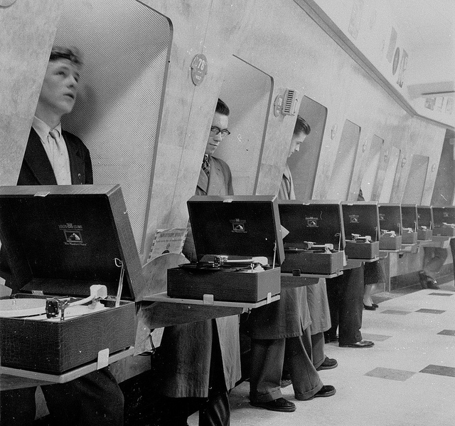 Customers-using-listening-booths-1950s-HMV