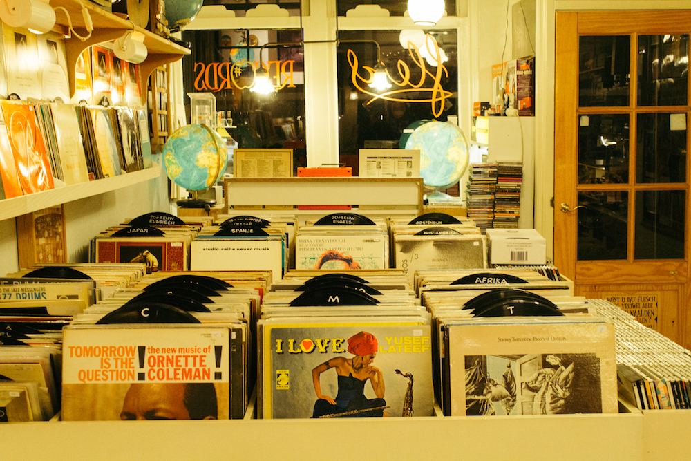 SoLil The Discogs Guide To Amsterdam Record Shops – mandersmedia music shop