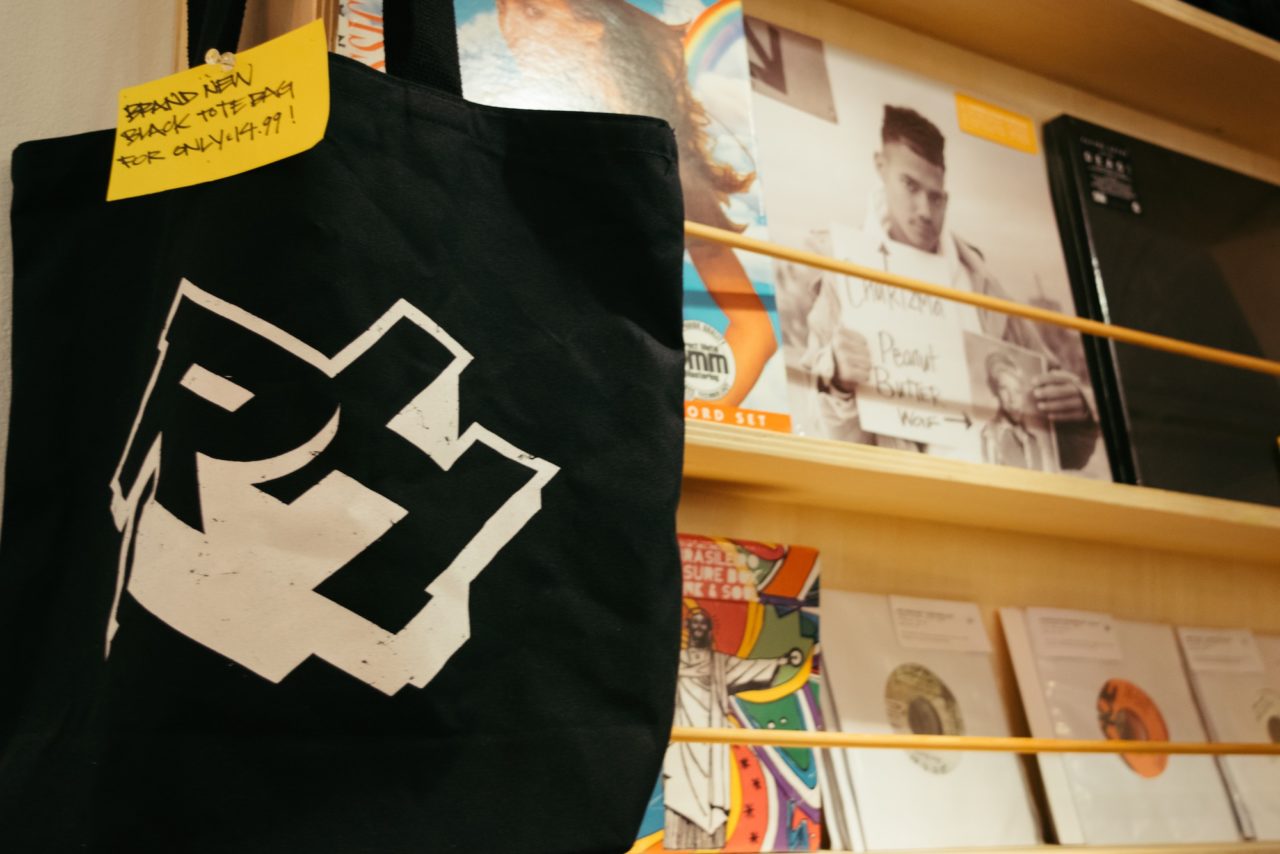 SoLil The Discogs Guide To Amsterdam Record Shops – mandersmedia music shop