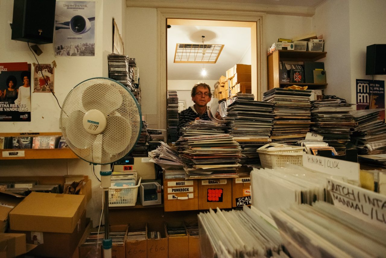 SoLil The Discogs Guide To Amsterdam Record Shops – mandersmedia music shop
