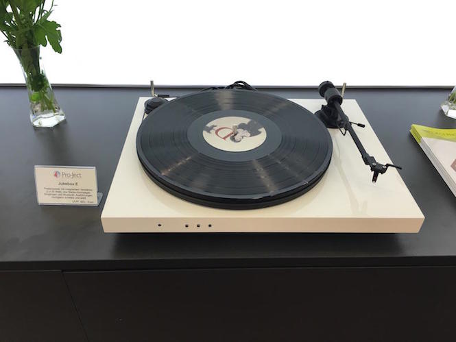 Pro-Ject reveals Juke Box E plug-and-play turntable - The Vinyl
