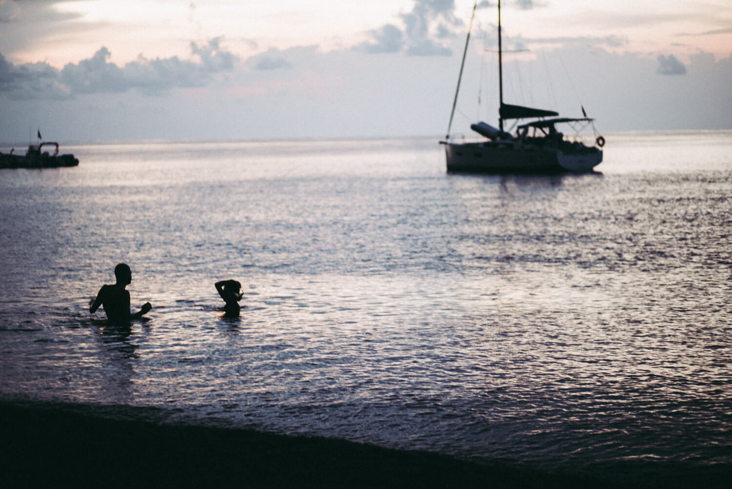 https://thevinylfactory.com/wp-content/uploads/2017/03/Stromboli-Day-3-by-Pawel-Ptak-29.jpg