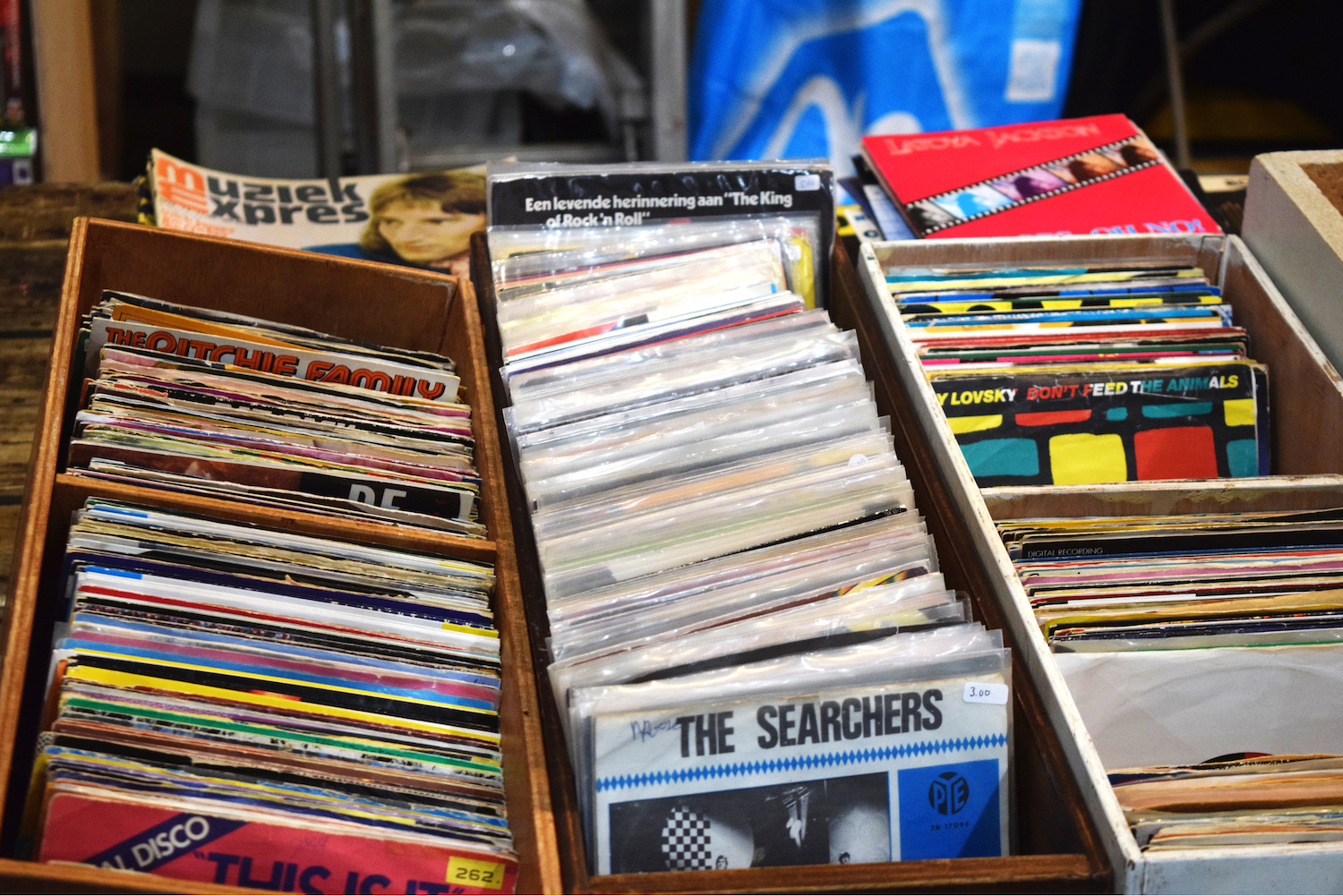 Reverb LP launches mobile app for buying selling records - The Factory