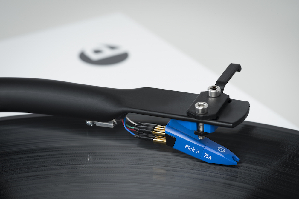 Pro-Ject Debut III Turntable