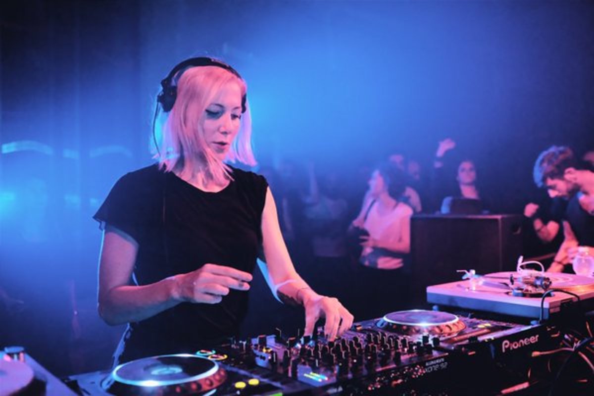 Producer and DJ Ellen Allien returns for her eighth solo ...
