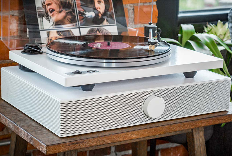 record player turntable with speakers