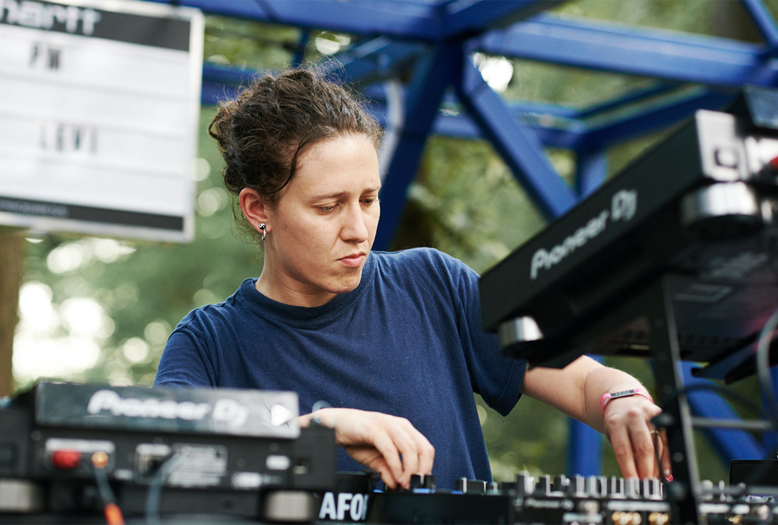 Mica Levi releases soundtrack to Zola