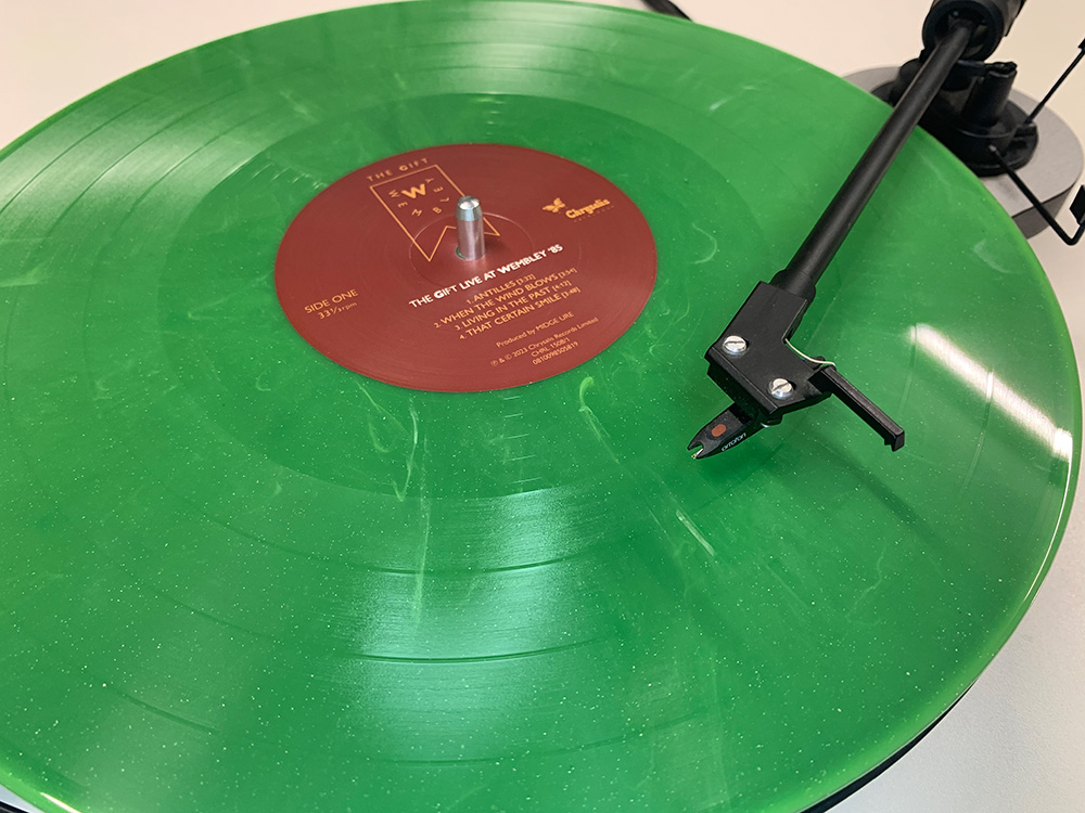 Are vinyl records made of plastic? - Neo-Online