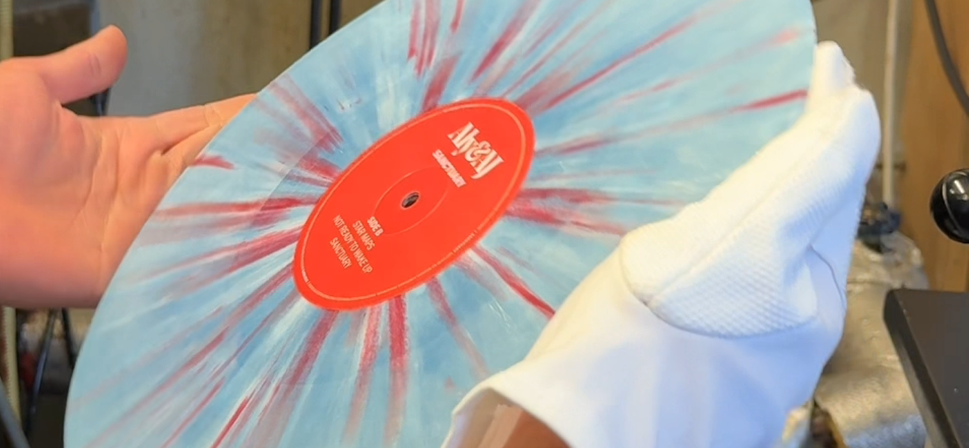 Watch: How is splatter vinyl made? - The Vinyl Factory